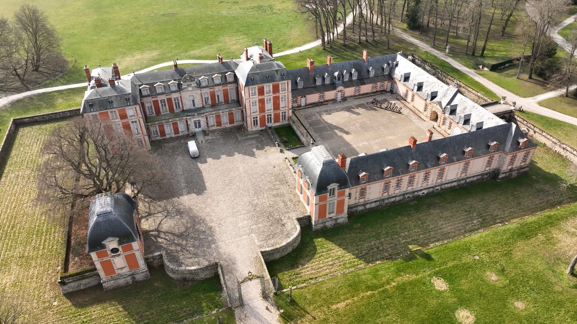 Une vie de château