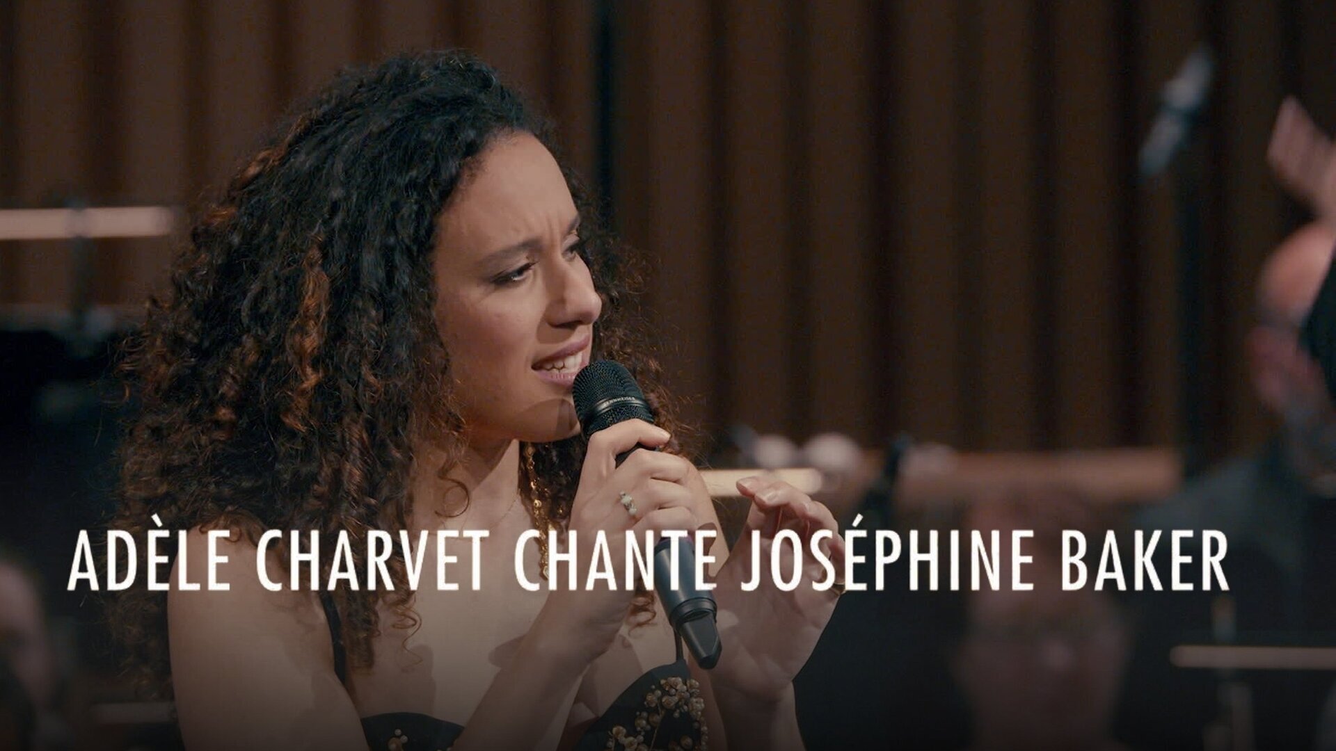 Adèle Charvet chante Joséphine Baker