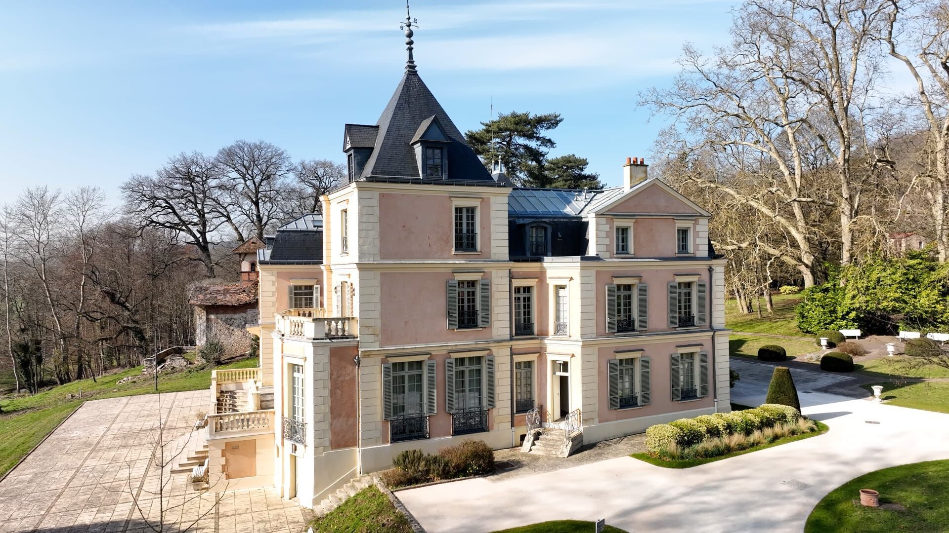Une vie de château
