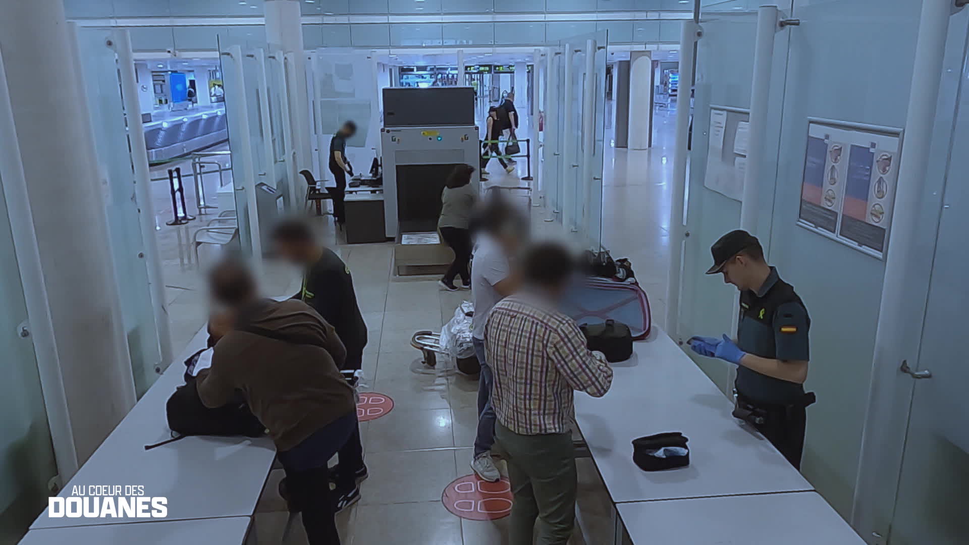 Au c?ur des douanes Au c?ur des douanes