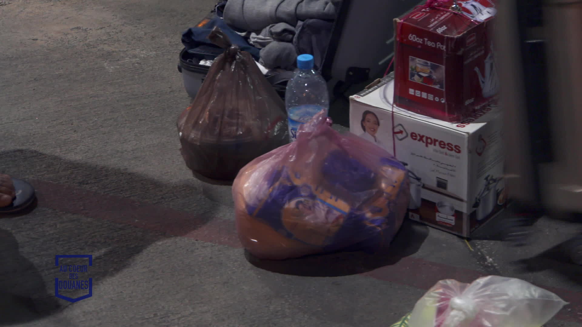 Au c?ur des douanes du 14 Décembre Au c?ur des douanes du 14 Décembre