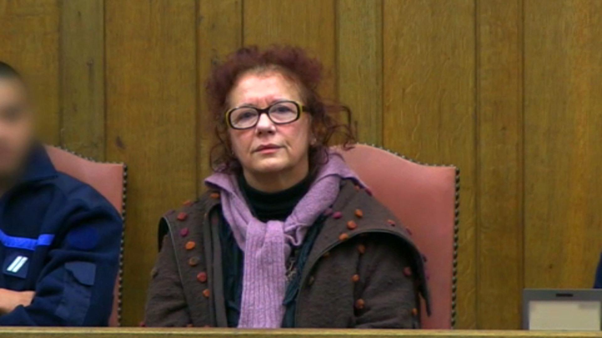 Faites entrer l'accusé du 01 Décembre Faites entrer l'accusé du 01 Décembre