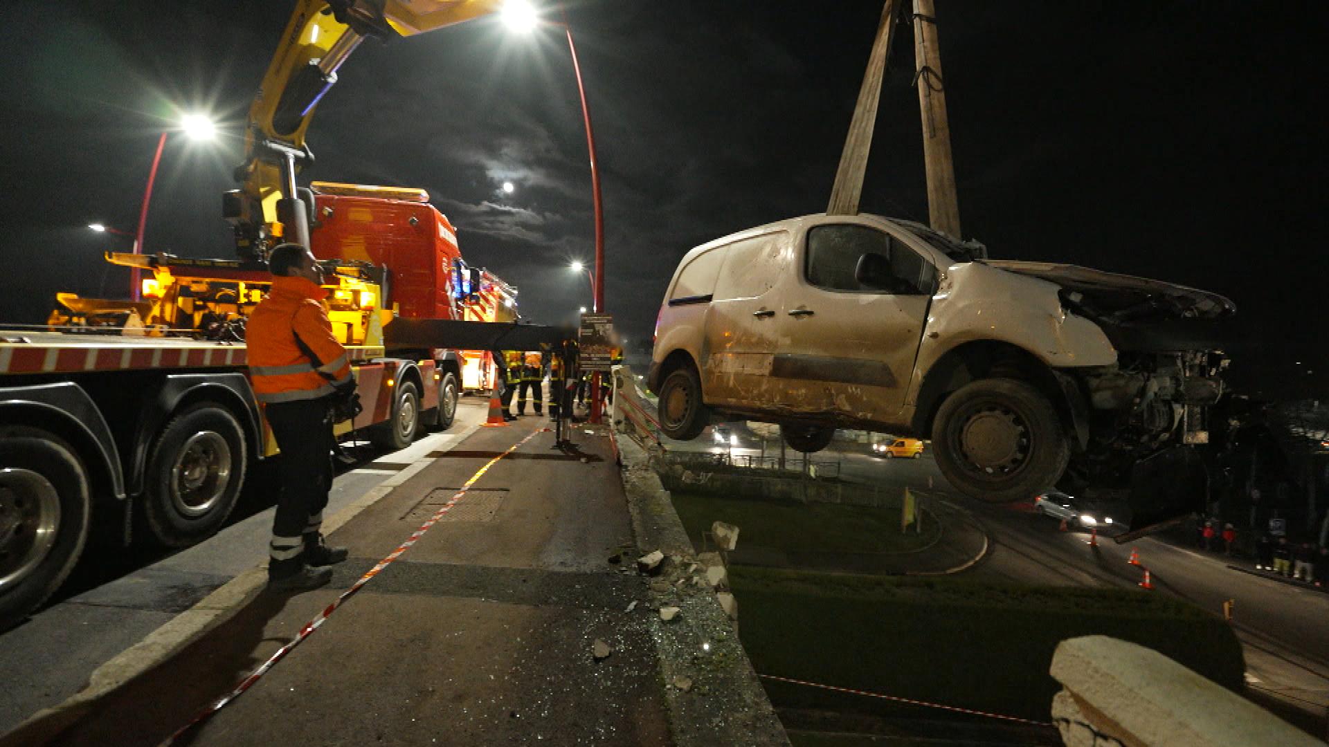 100 jours avec les d�panneurs de l'autoroute du 17 Mars