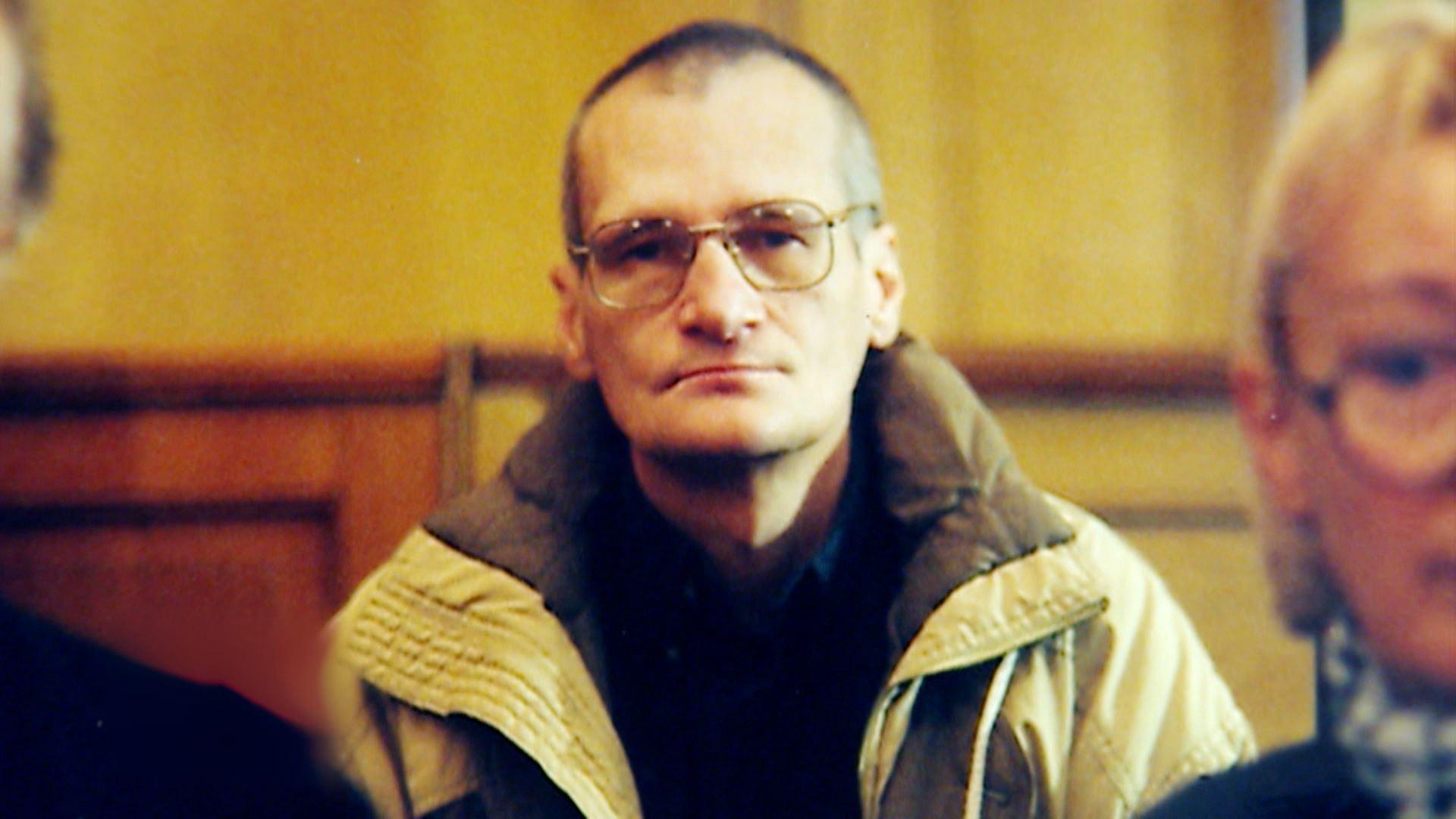 Replay S4E18 Francis Heaulme, le routard du crime voir l